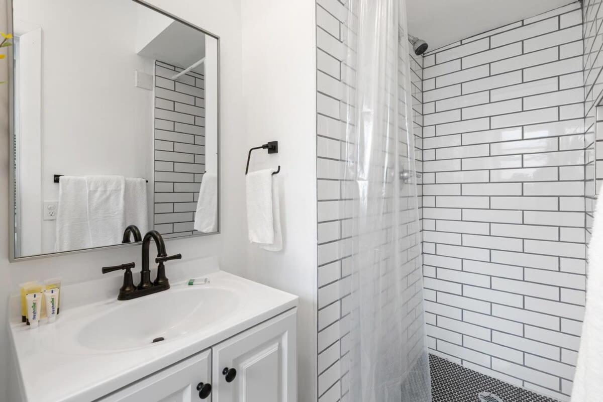 Charming 2 Bedroom Apartment In Victoria Park Форт-Лодердейл Экстерьер фото